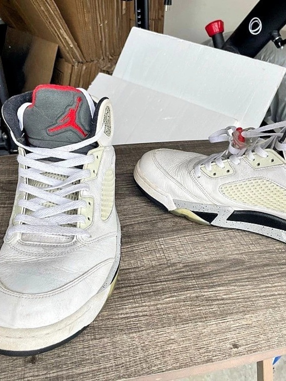 Jordan Air Jordan 5 Retro 'White Cement' Sneakers White & Black